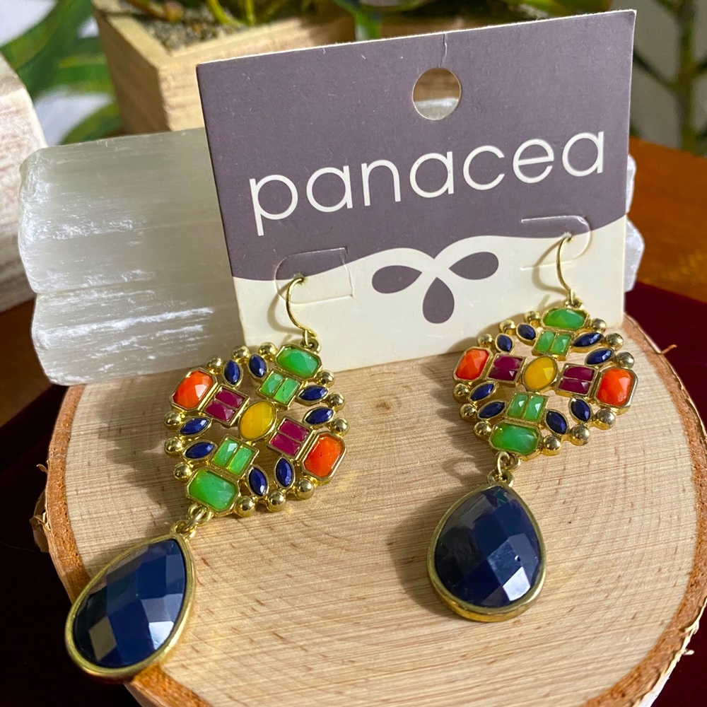 NWT Panacea Earrings 🍃💙♥️✨